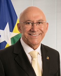 Foto oficial de Confúcio Moura