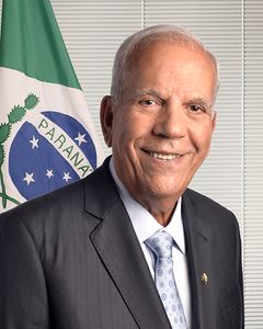 Foto oficial de Oriovisto Guimarães